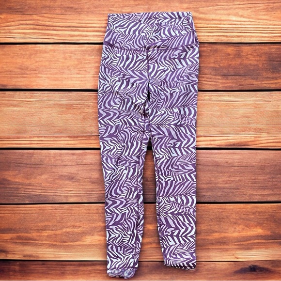 Workout Outfit - Picture 4 of 6